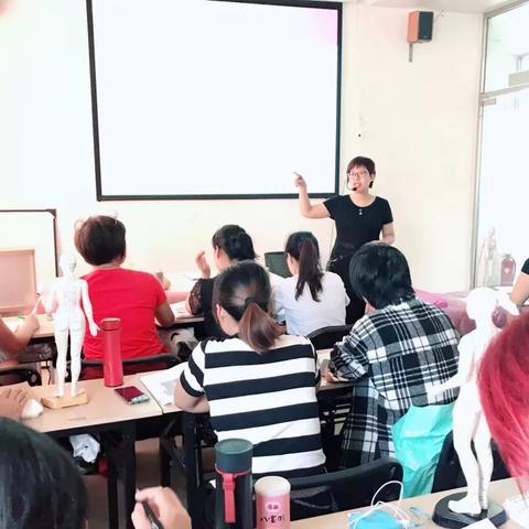厦门月嫂家政公司哪家比较正规？厦门月嫂价格大致范围是？