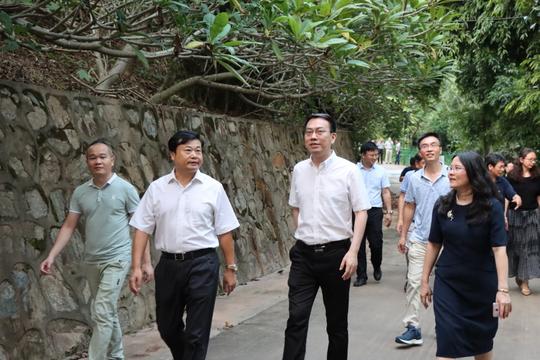 徐涛院士、陈新文院长一行到访广药集团广州医药研究总院国家犬类实验动物资源库
