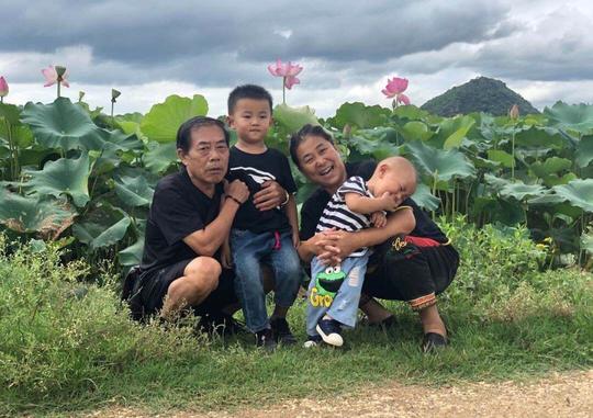 不愧为上辈子情人，这辈子棉袄！这是妈妈给自己生了个情敌吧？