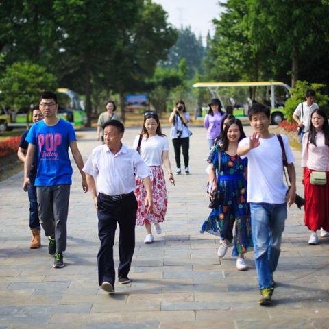 苏州火车站到常熟沙家浜坐什么车