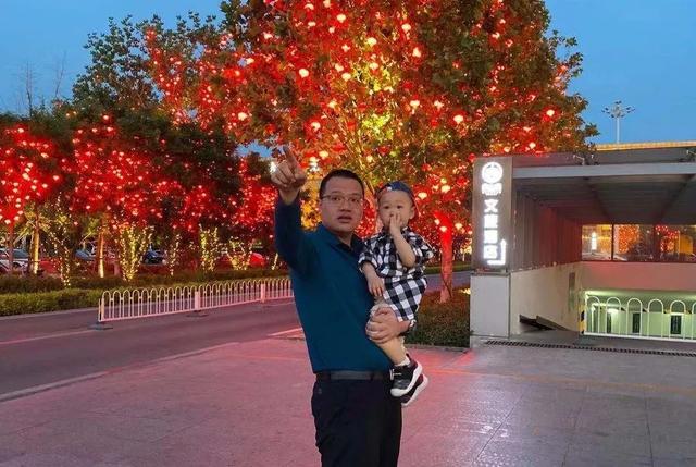 宝宝为什么一出门走路就要抱抱