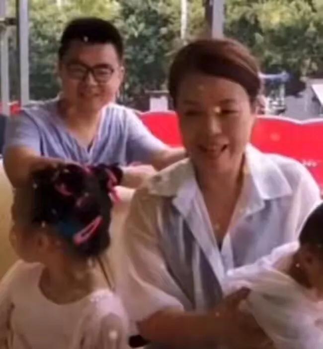 抱着小孩开车怎么处罚 抱小孩开车会怎么处罚