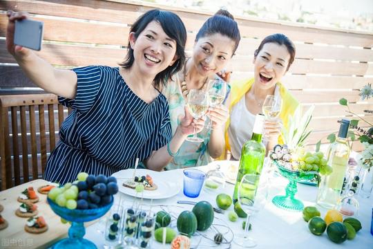 同一个宿舍7个本科女，毕业13年后的真实人生