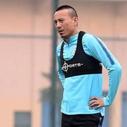 足球采访翻译英语怎么写