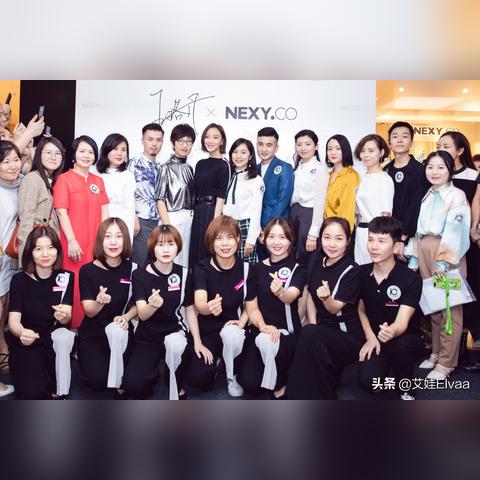 足球运动员比赛着装的长尾关键词有哪些