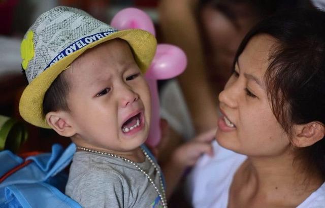 孩子太爱哭怎么让他不爱哭 孩子太爱哭怎么让他不爱哭