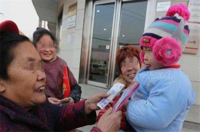 父母都矮孩子却很高,为什么