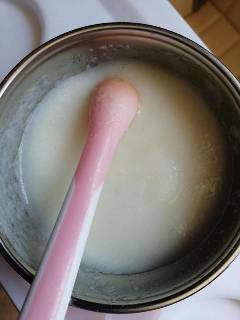 宝宝第一次吃辅食多少合适