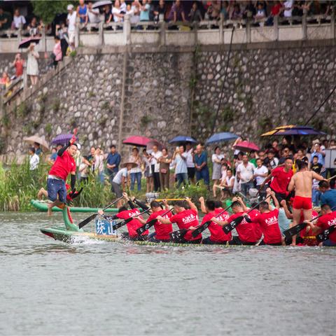 桂林市哪里有划龙舟的