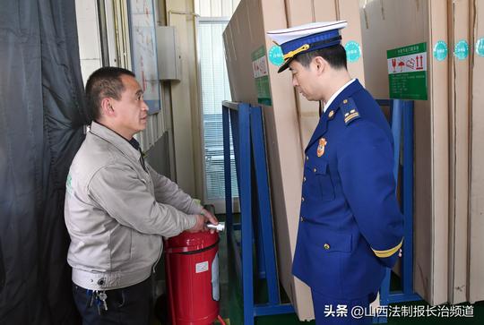 长治市消防支队主官带队检查全国“两会”期间消防安全