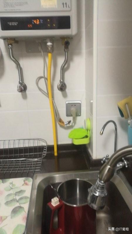 燃气热水器故障自己能修吗
