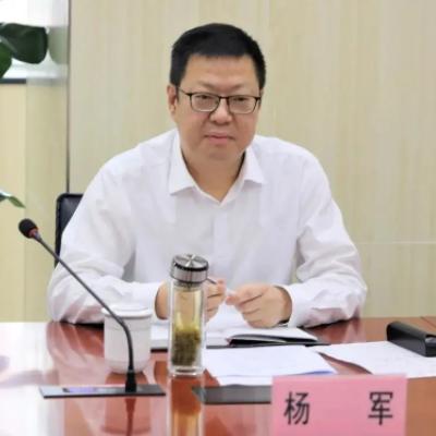 武汉市最早的书记叫什么