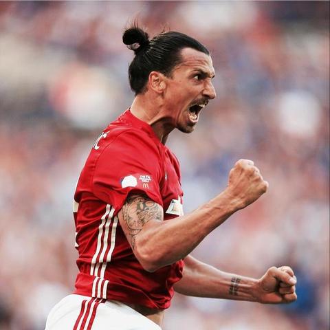 男艺人聊足球怎么聊天