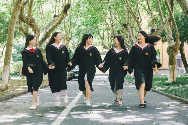 2020关于大学毕业的说说朋友圈句子