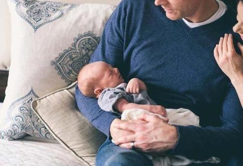 男性为什么有胸