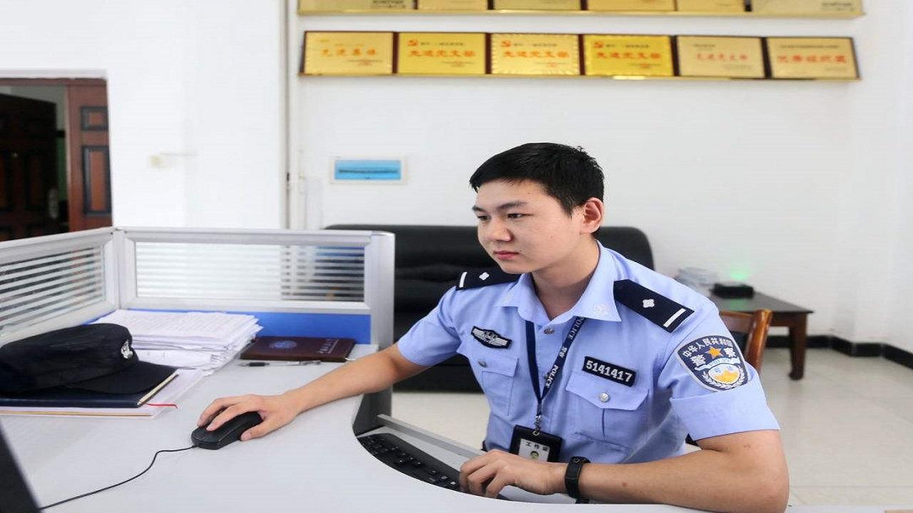 给宝宝起名字写什么杨（父亲姓杨母亲姓王的孩子取名四个字）