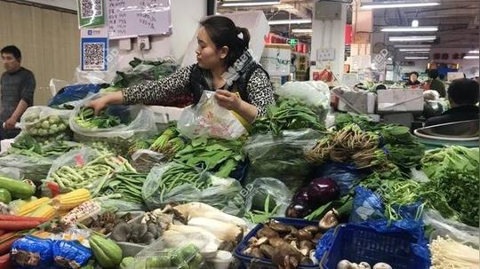 您有一份蔬菜外卖待查收，菜摊里的互联网生意