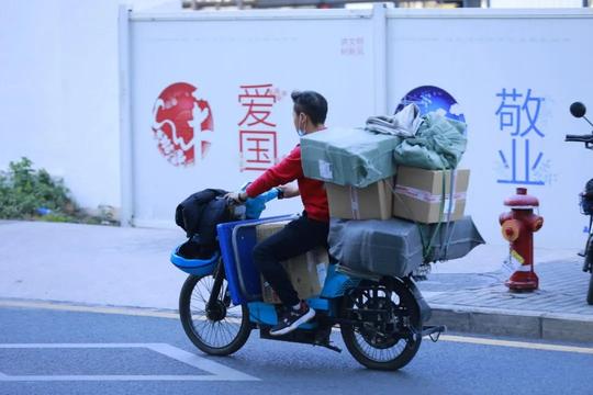 倒卖垃圾赚了一个亿！这么赚钱的法子，我怎么没想到
