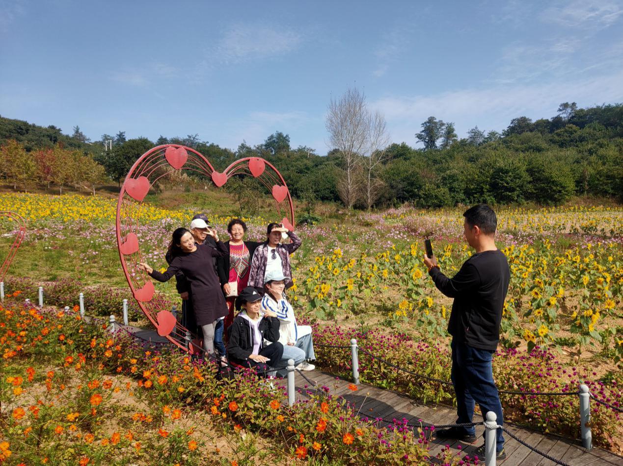 中铁十一局6领导防疫不力被问责
 /中铁十一局领导干部调整