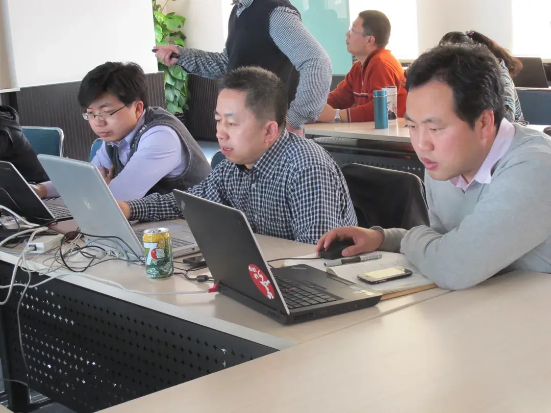 NFT靠什么背书 如何背书快手