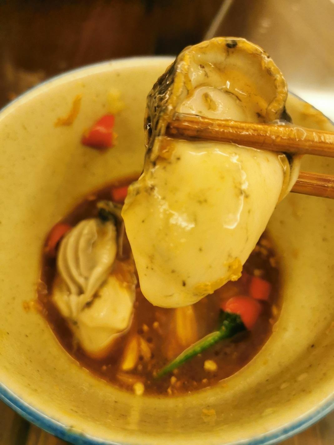 美食搭配什么美酒好吃（你在喝白酒啤酒红酒黄酒时）