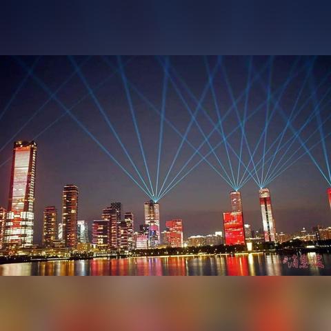 我想请问一下，珠海那里有工业区，我想找份工厂的工作？