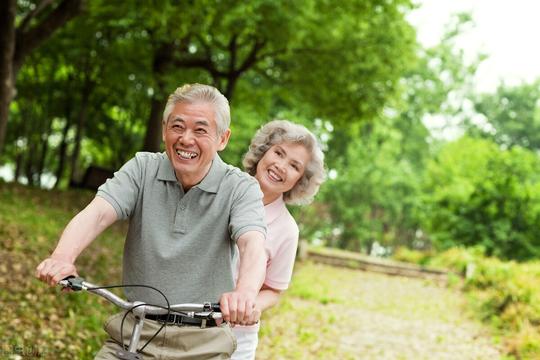 60岁后要夫妻生活吗？要，且有必要！做好4点，晚年生活更美好