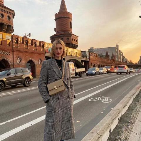 足球运动员西装德国选手的长尾关键词有什么
