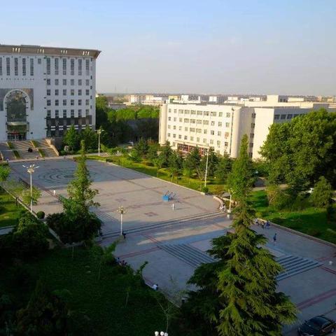 河南师范大学东西区多少亩？