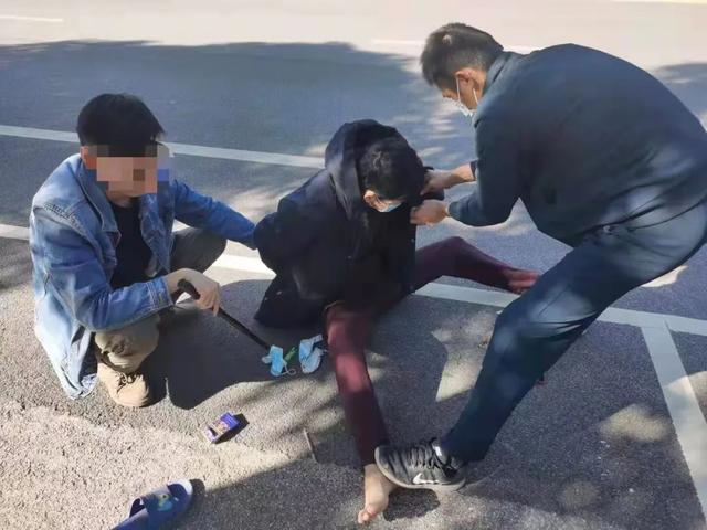 被红火蚁咬伤有哪些表现