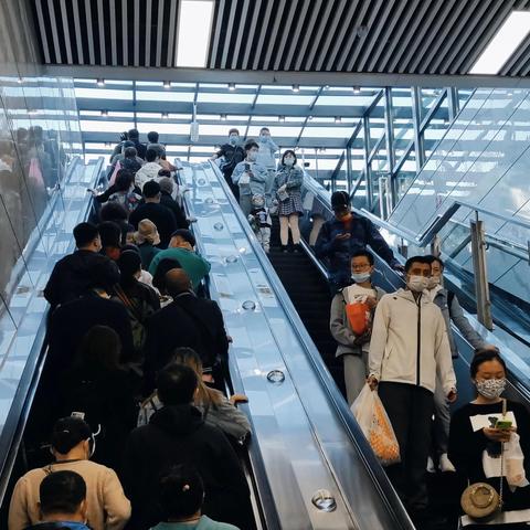 哈尔滨地铁几点可以坐车相关长尾关键词有哪些