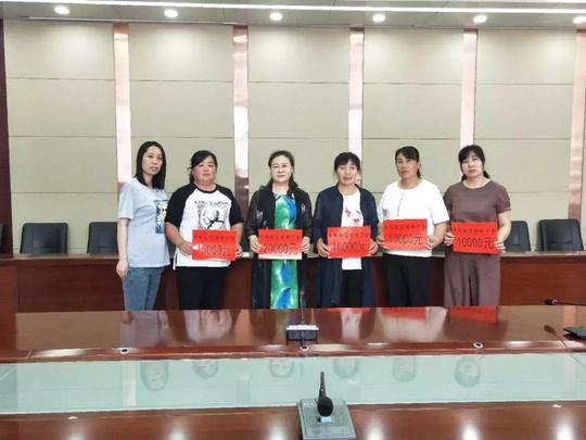吴堡县妇联发放巾帼致富扶持资金6.5万元