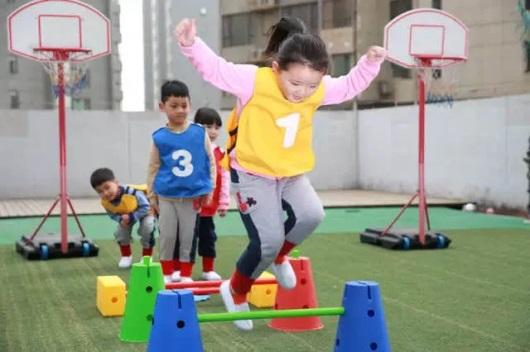 孩子在幼儿园不知道怎么跟小朋友相处怎么办2018