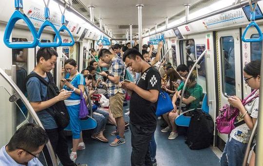 还在贪小便宜？手机上的“骗局”，当你睡觉时悄悄扣你的钱