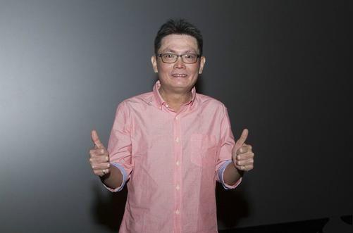 他是周星驰御用配音演员，地位不输达叔，他俩配音加演技成为经典