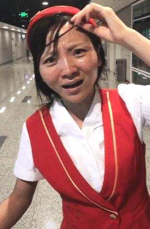 “最丑空姐”走红网络，被质疑这也能当空姐？化完妆之后都沉默了