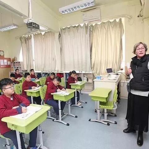 武汉英语教材什么版本？