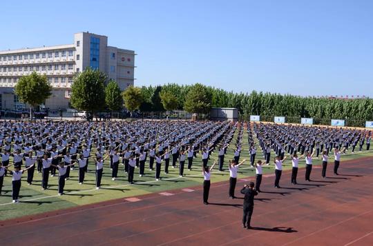 邯郸市肥乡区第五中学举行学生朗诵“少年中国说”及红歌传唱活动