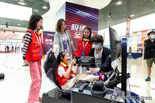 氪金、打游戏、网瘾少年…去掉有色眼镜，来看这个上千亿的大生意