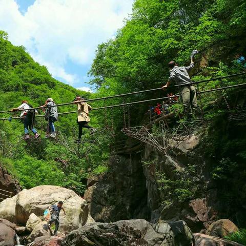 济南历城区彩石镇有什么好玩的地方啊？
