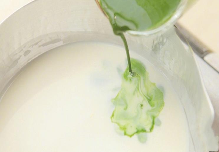 喷射淡奶油怎么做抹茶奶油(抹茶茉莉千层做法)