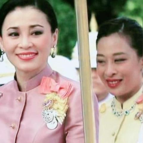 恩威并施是什么意思