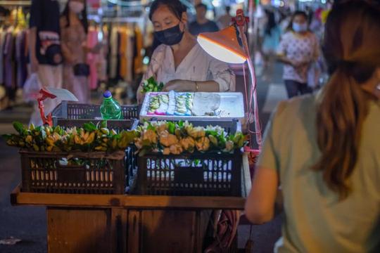 3000万人摆地摊，你可知道「地摊经济」背后的创业学问？