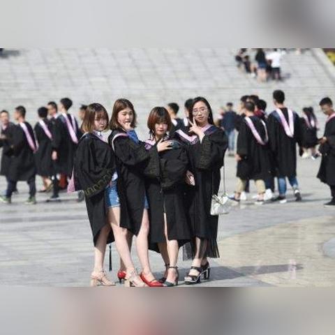 广州市居住人口有多少人