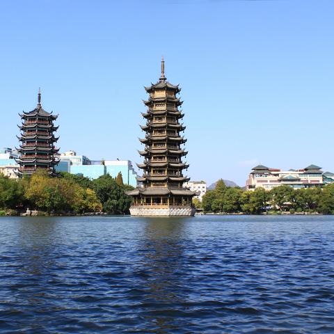 桂林公园双塔图片相关长尾关键词有哪些