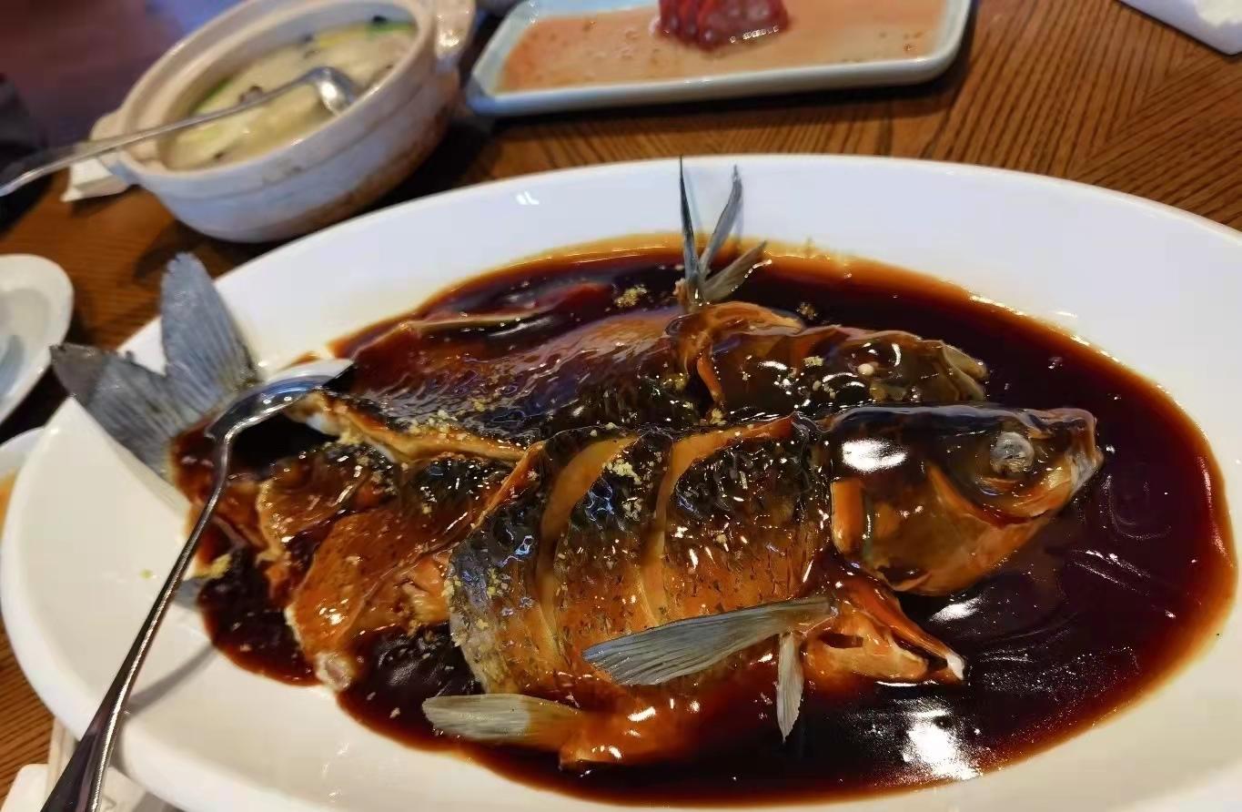 西湖有什么好吃的美食（西太湖有什么吃的）