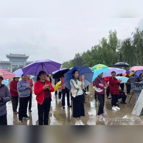 厦门狗狗救助群的相关长尾关键词有哪些