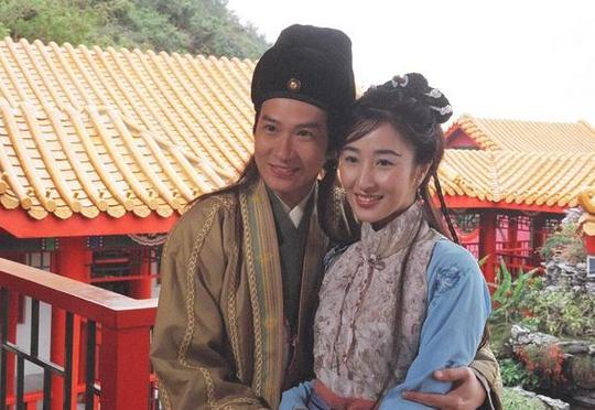 1995年，张家辉见了关咏荷的父母后，转身就向她提出了分手