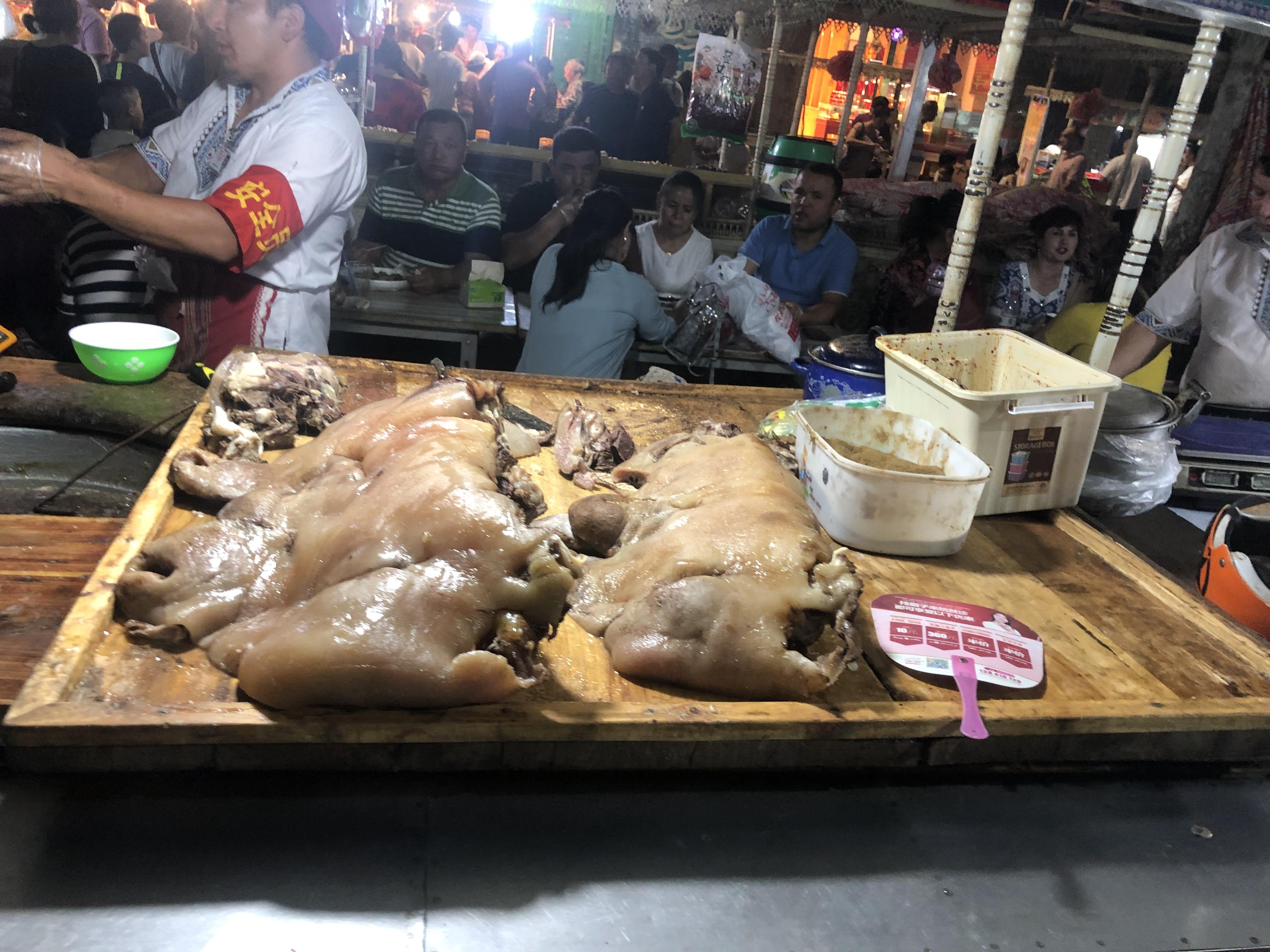 喀什有什么本地美食（新疆的喀什有什么好玩的地方）