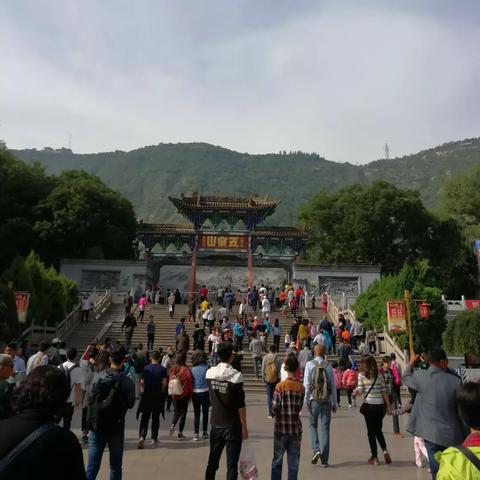 济南市名泉广场在哪里